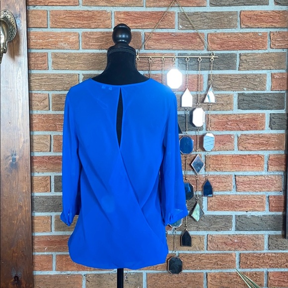 💙 RW&CO Royal Blue Blouse - Picture 3 of 7
